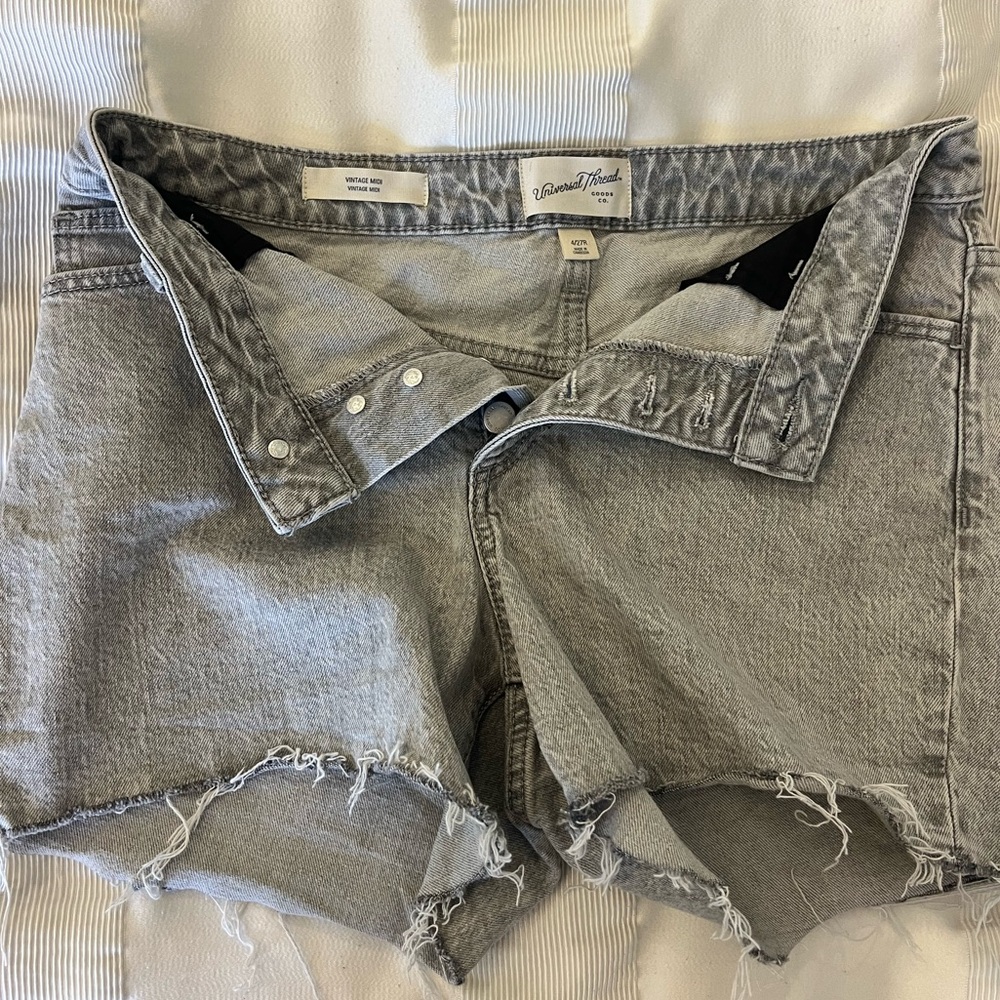 Universal Thread Jean High Rise Button Up Shorts - Picture 2 of 3